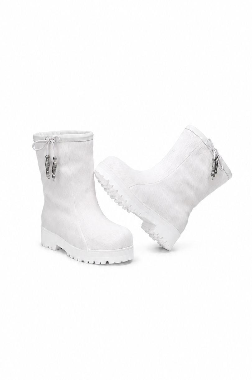 MOGSki IVORY BEADED MINK FUR SNOW BOOT