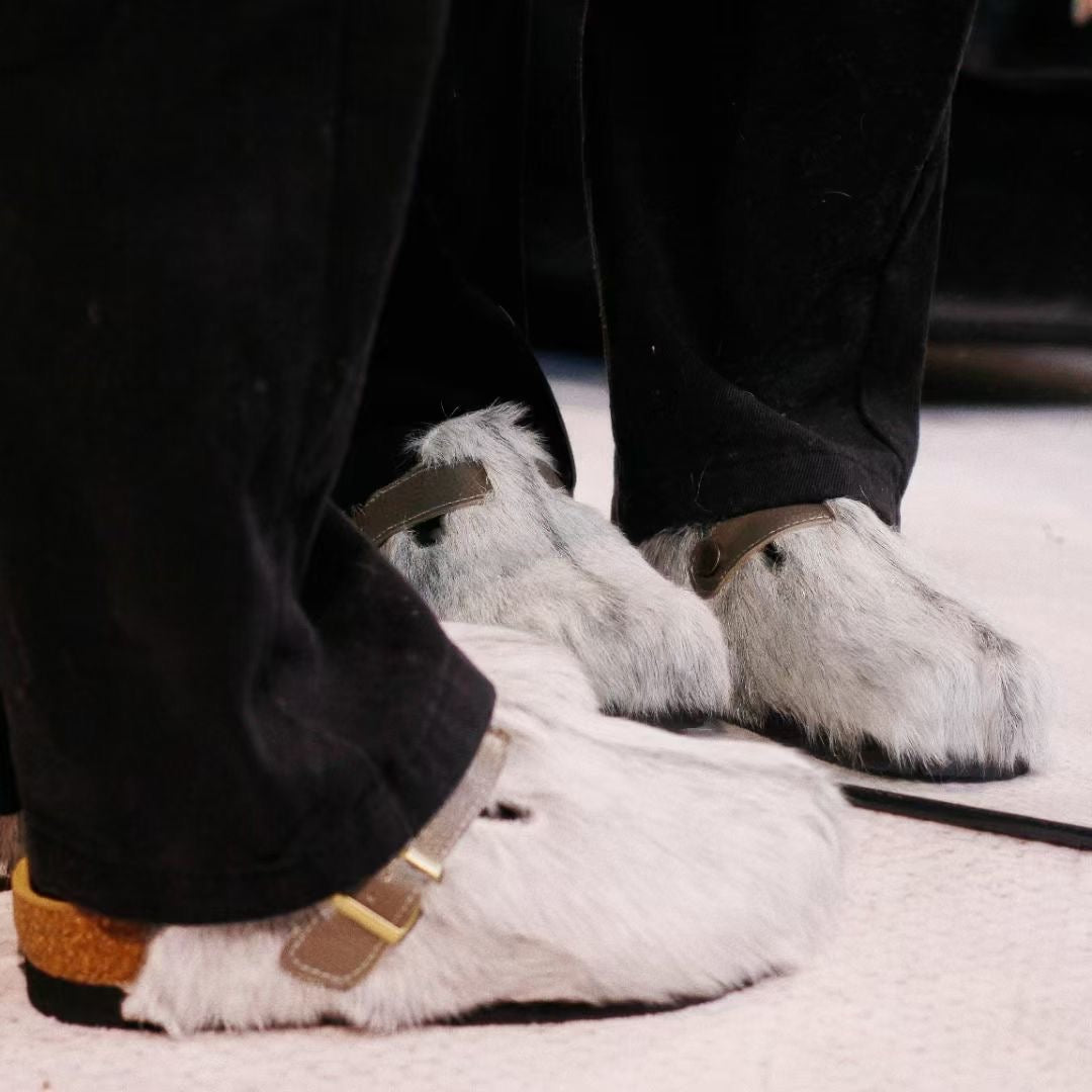 MOGSki RENAISSANCE SHEEPSKIN CLOG